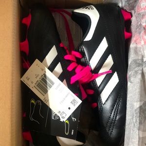 NEW w/ tags YOUTH Adidas cleats 1 US black/fuchsia